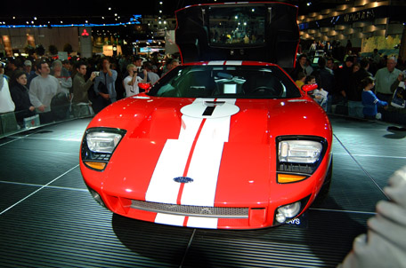 Ford GT.jpg (67766 bytes)