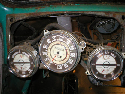 Gauges1.jpg (57825 bytes)