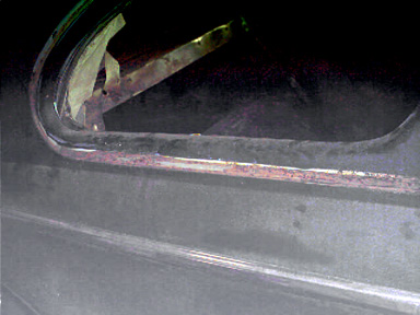 Pass quarter trim clips.jpg (44902 bytes)