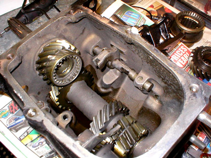 Transmission Case.jpg (81162 bytes)