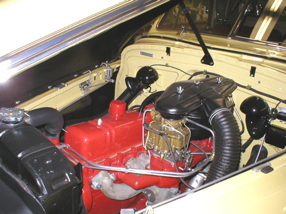 Yellow Roadmaster Engine.jpg (67197 bytes)